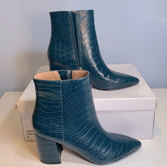 Steve Madden Nadalie Pointed Toe Vegan Crocodile Booties NWB - Picture 3 of 8